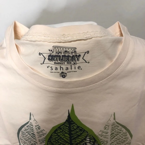 Saturday Market Short sleeve Tee NWOT various sizes - Picture 3 of 3